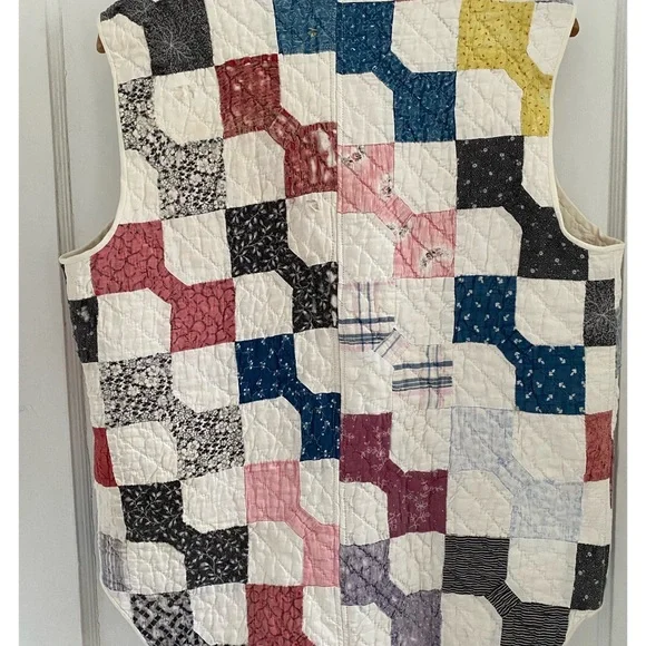 Handmade quilt vest. - Picture 2 of 8